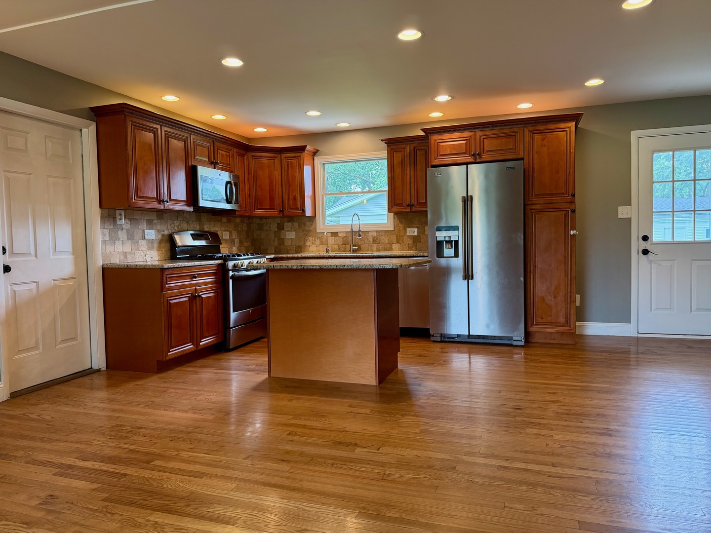 5s481 Glenoban Drive Property Photo 3