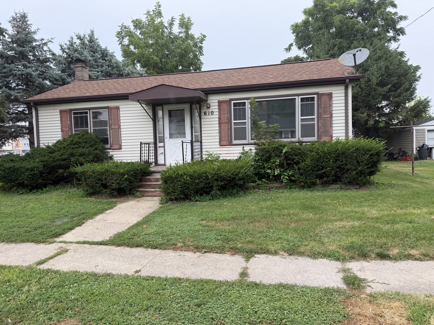 610 5th Street Property Photo 1