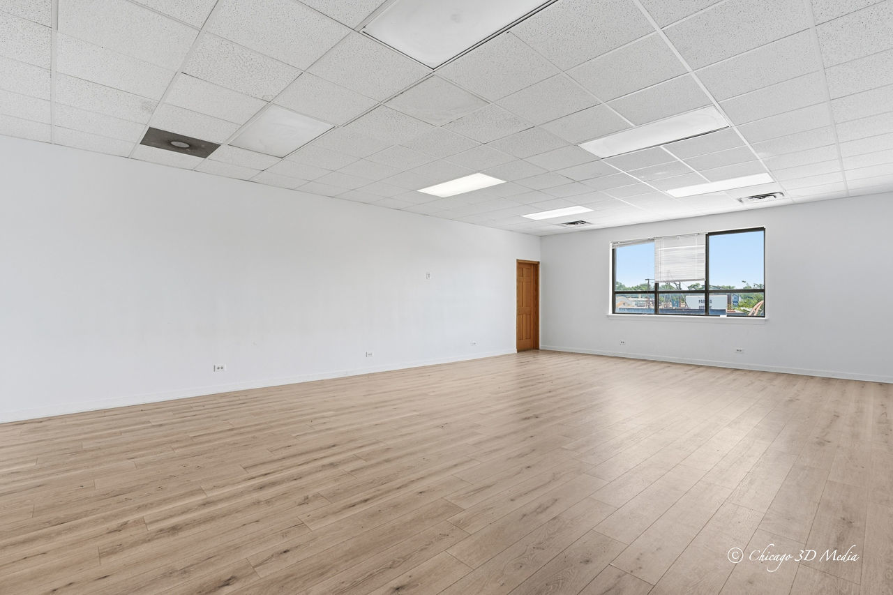 5844 N Milwaukee Avenue Property Photo 13