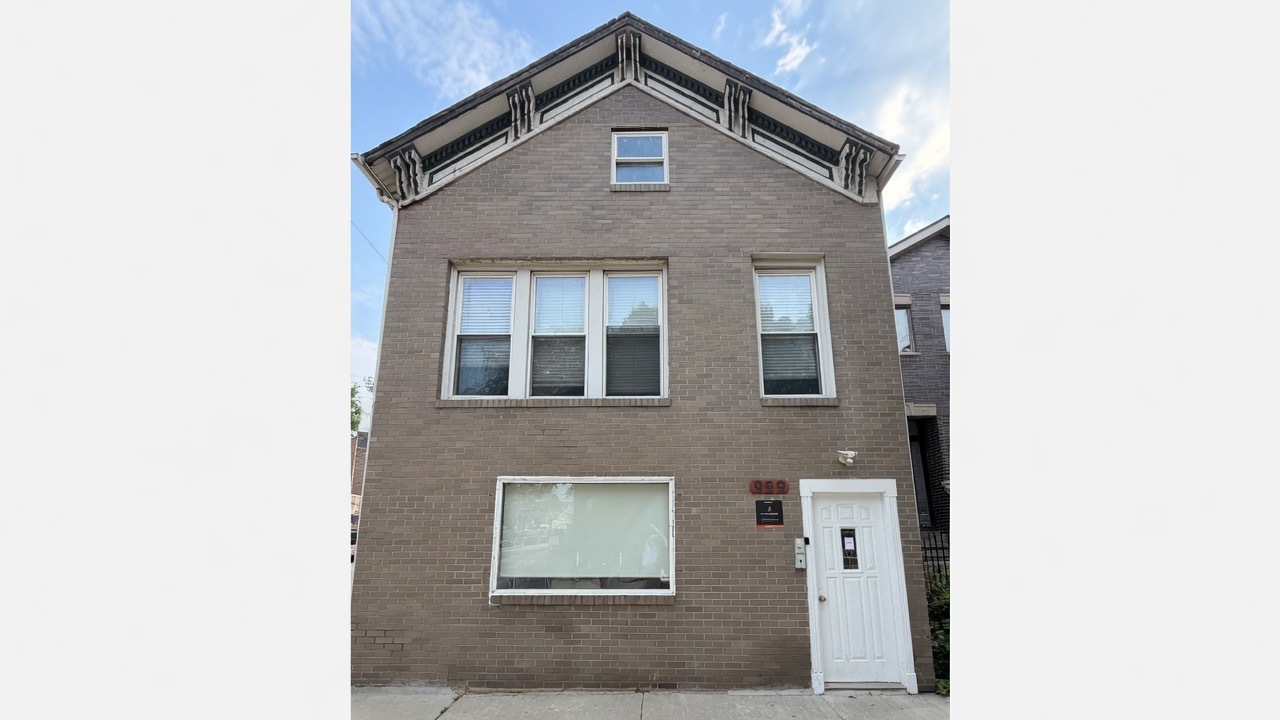 959 N Wolcott Avenue 1R Property Photo 1