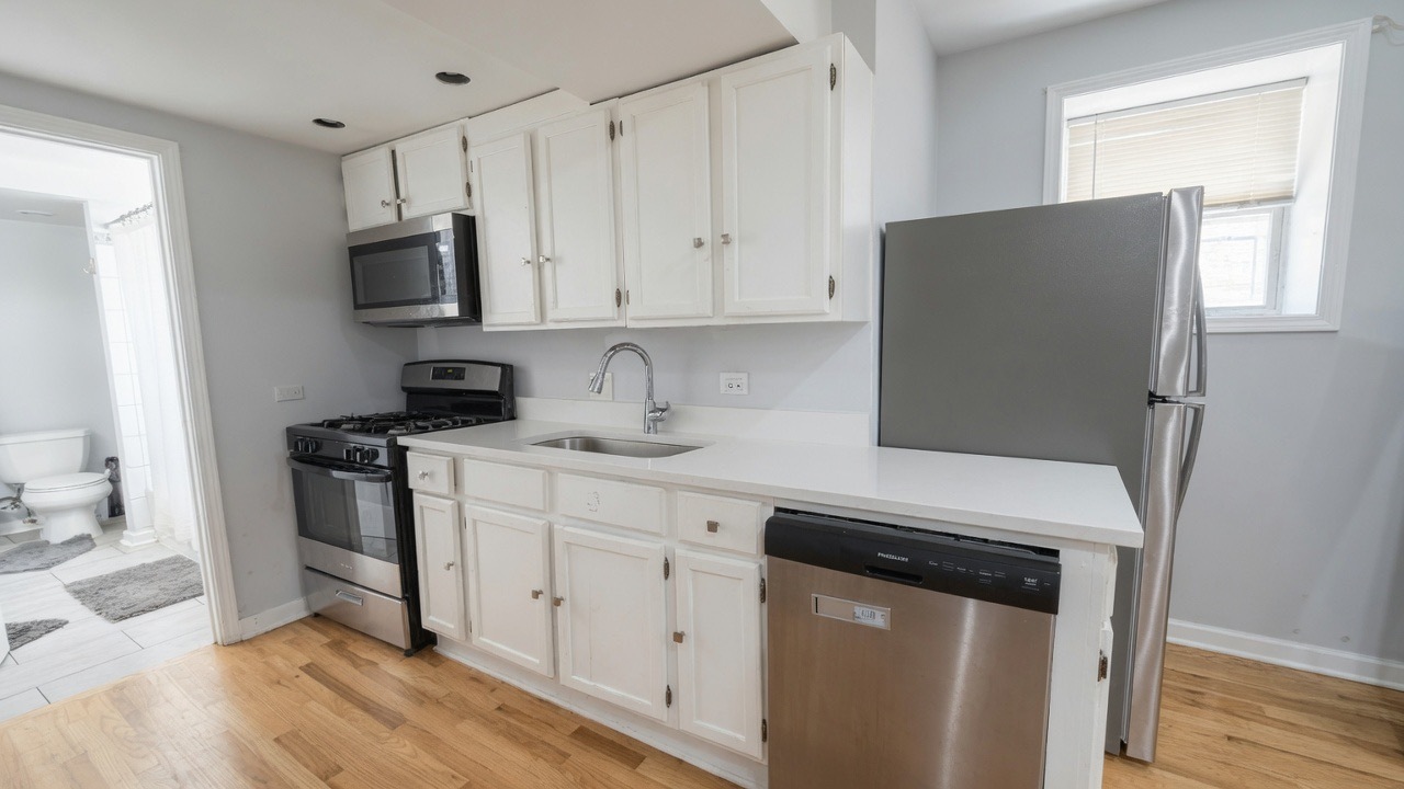 959 N Wolcott Avenue 1r Property Photo 3