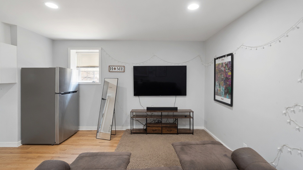 959 N Wolcott Avenue 1r Property Photo 5