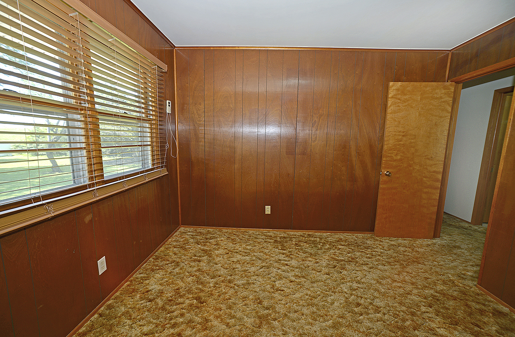 1104 N 29th Road Property Photo 8