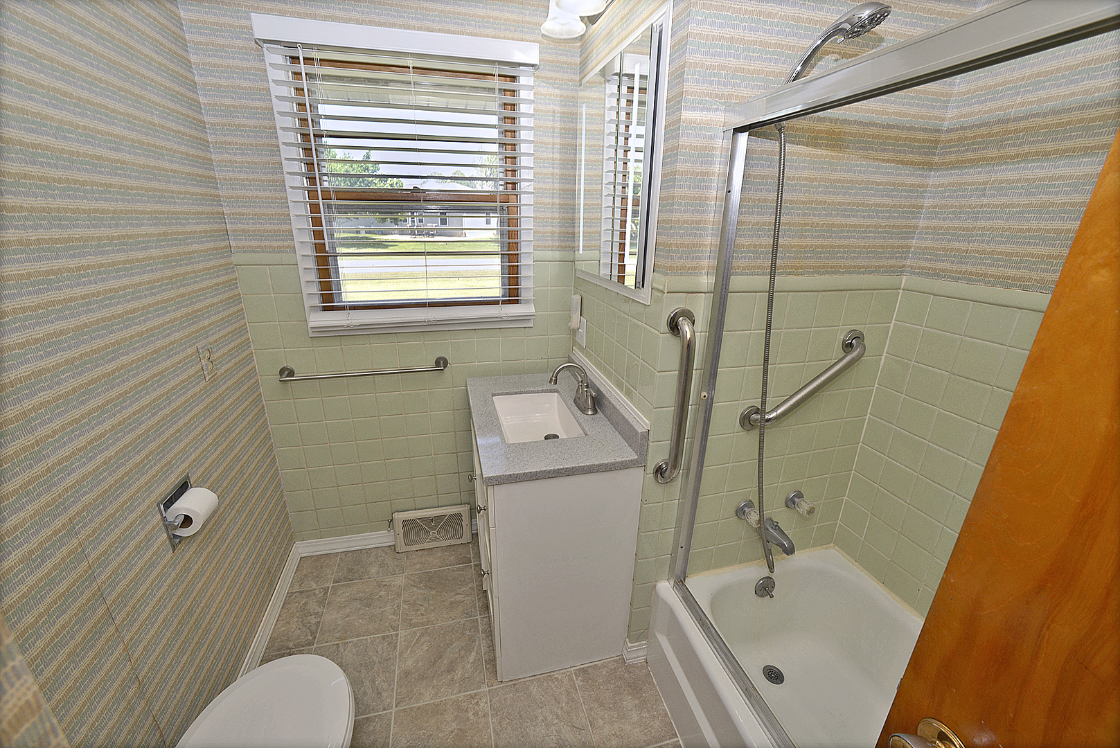 1104 N 29th Road Property Photo 10