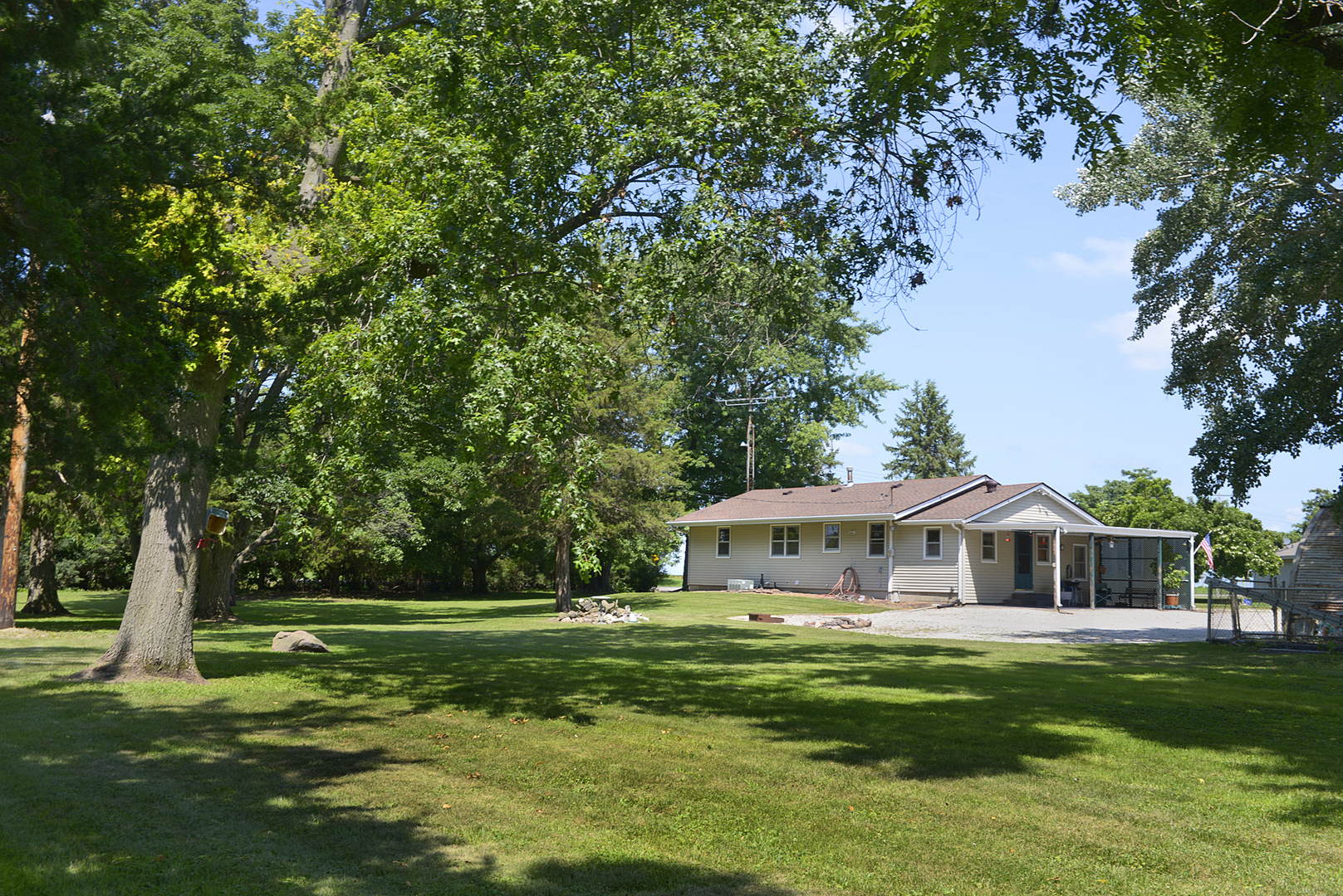 1104 N 29th Road Property Photo 23