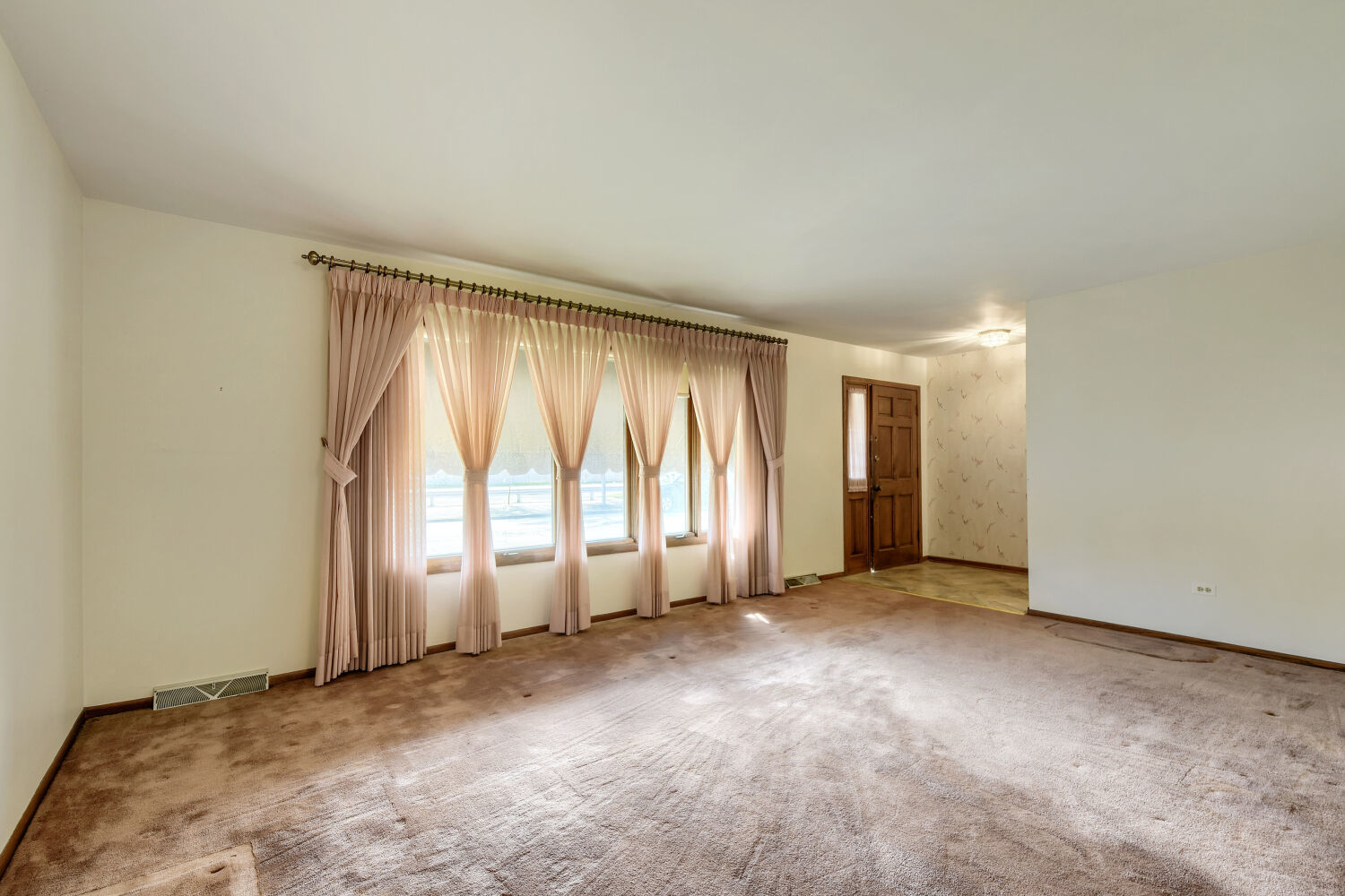 10300 S Central Park Avenue Property Photo 6