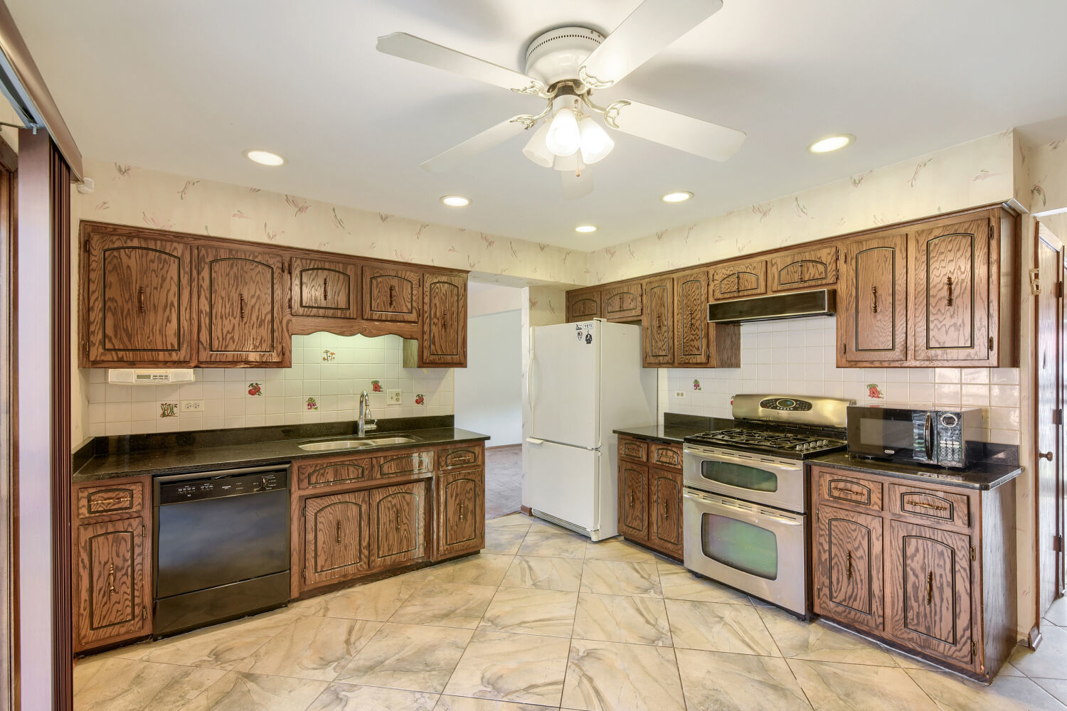 10300 S Central Park Avenue Property Photo 12