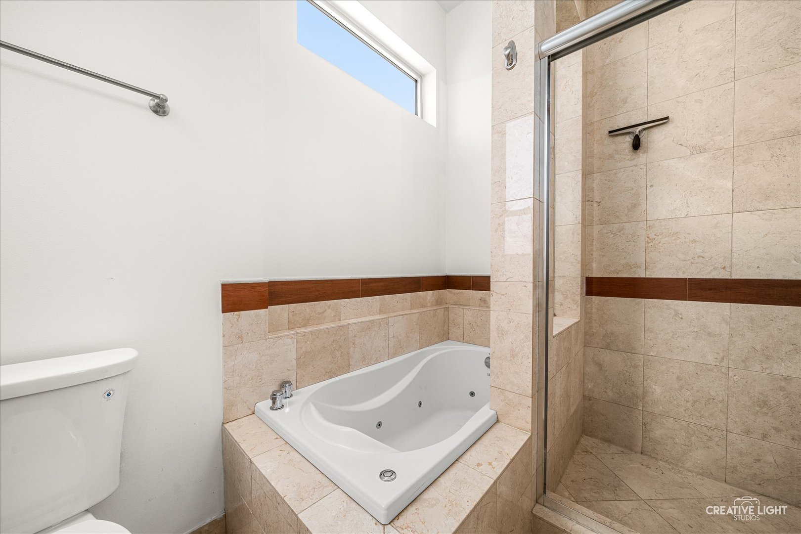 1725 N Western Avenue 4 Property Photo 13