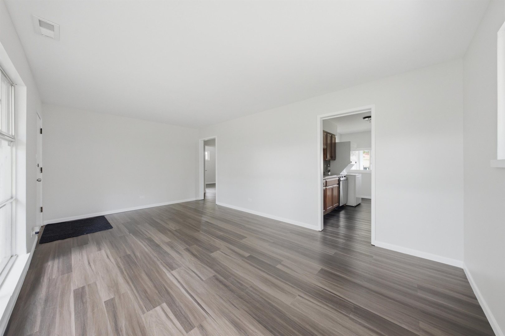 17922 Oakwood Avenue Property Photo 4
