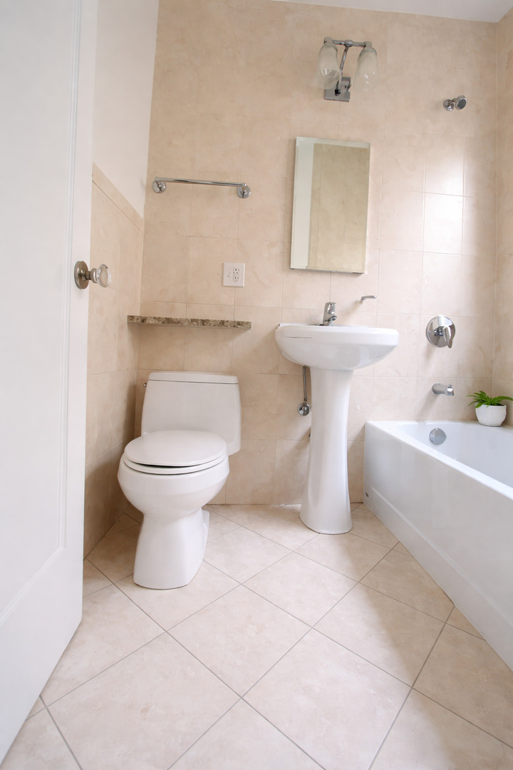 612 Sheridan Road 2 Property Photo 8