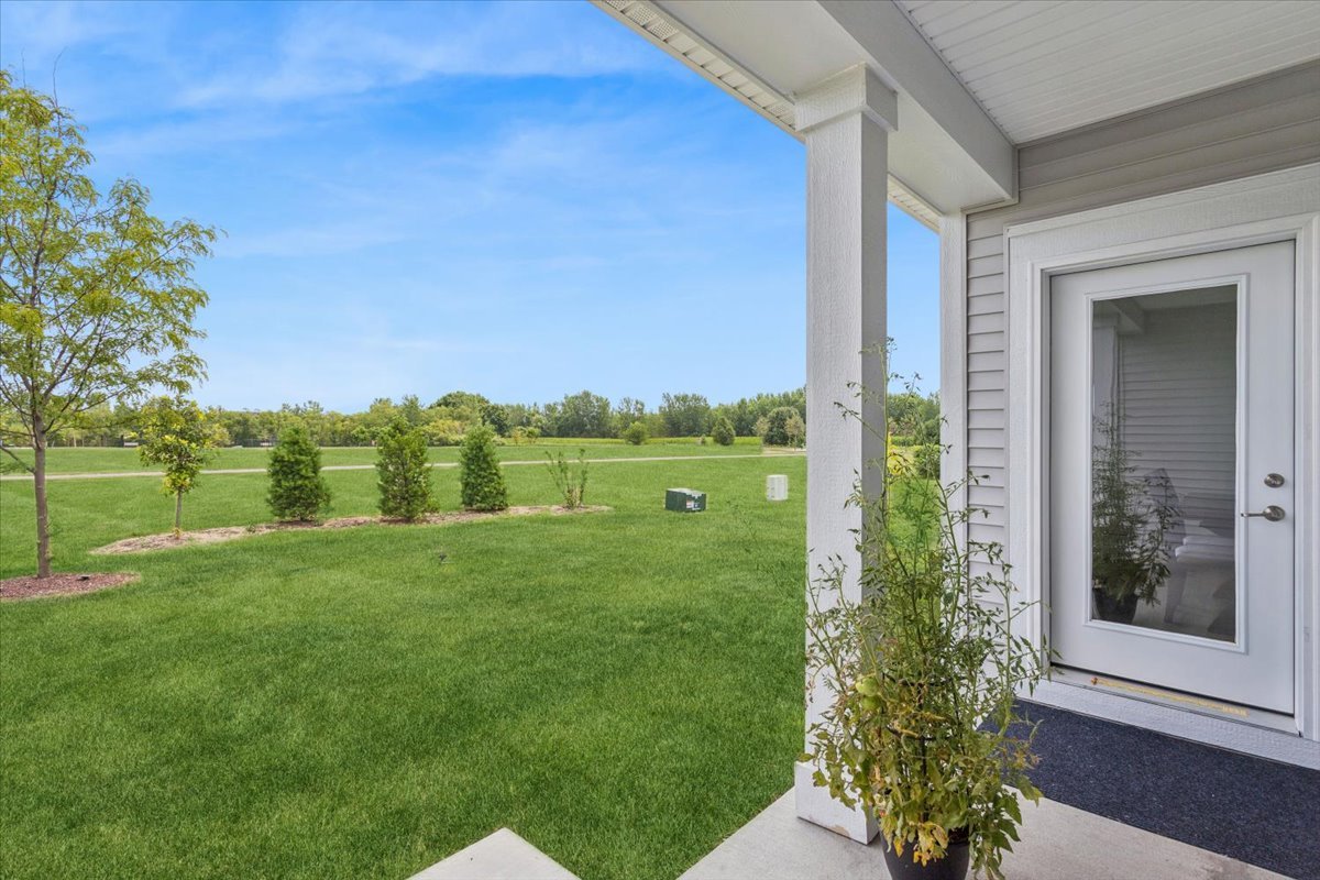 25753 W Springside Street Property Photo 15
