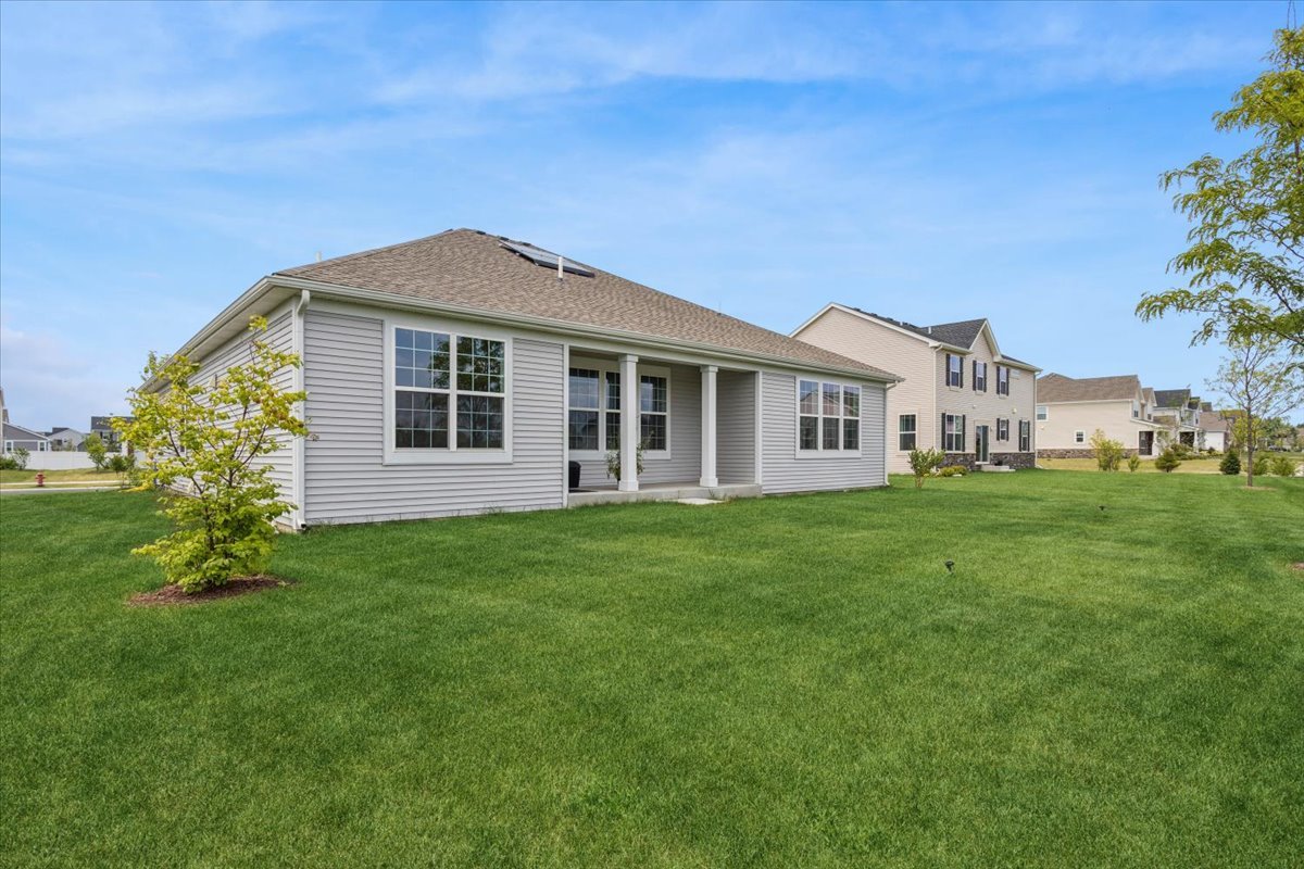 25753 W Springside Street Property Photo 16