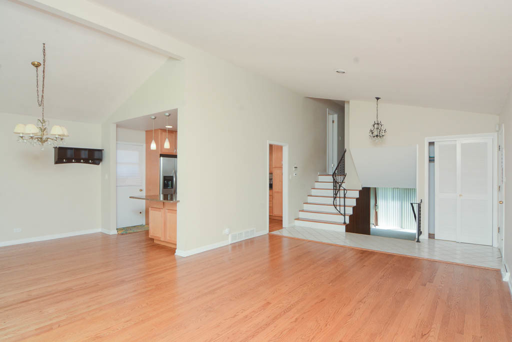 8117 Central Avenue Property Photo 7