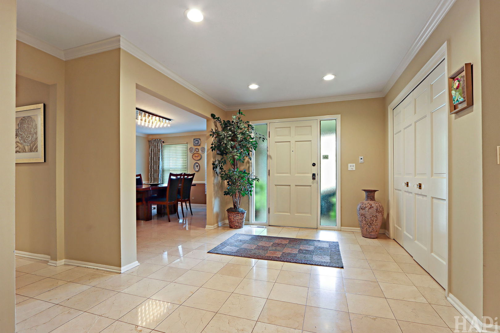 1426 Woodhill Drive Property Photo 2