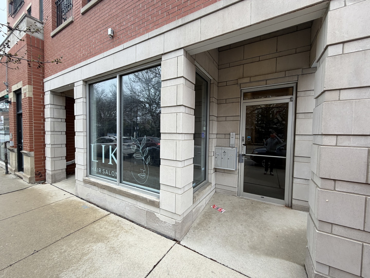 1832 W Belmont Avenue Property Photo 3