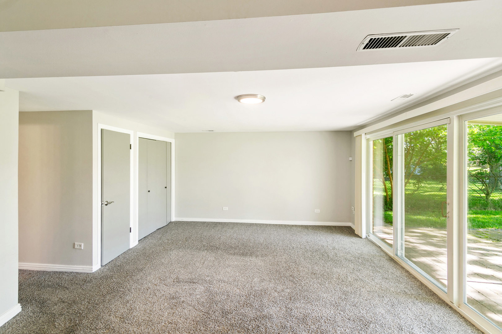 22547 Mission Drive Property Photo 8
