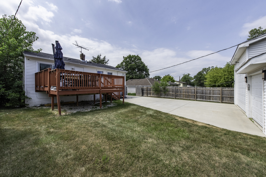 2021 Honore Avenue Property Photo 20