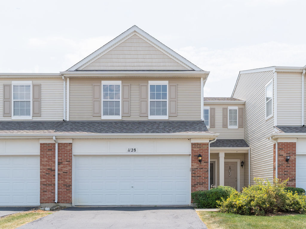 1128 Heron Circle Property Photo 1