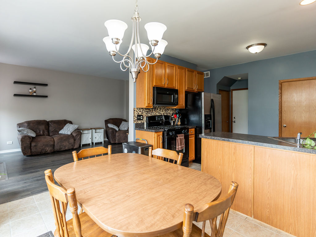 1128 Heron Circle Property Photo 3