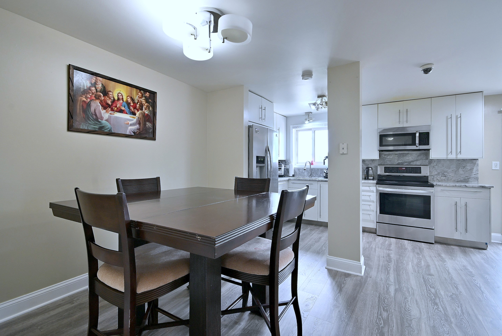 2325 N Neva Avenue 401b Property Photo 13