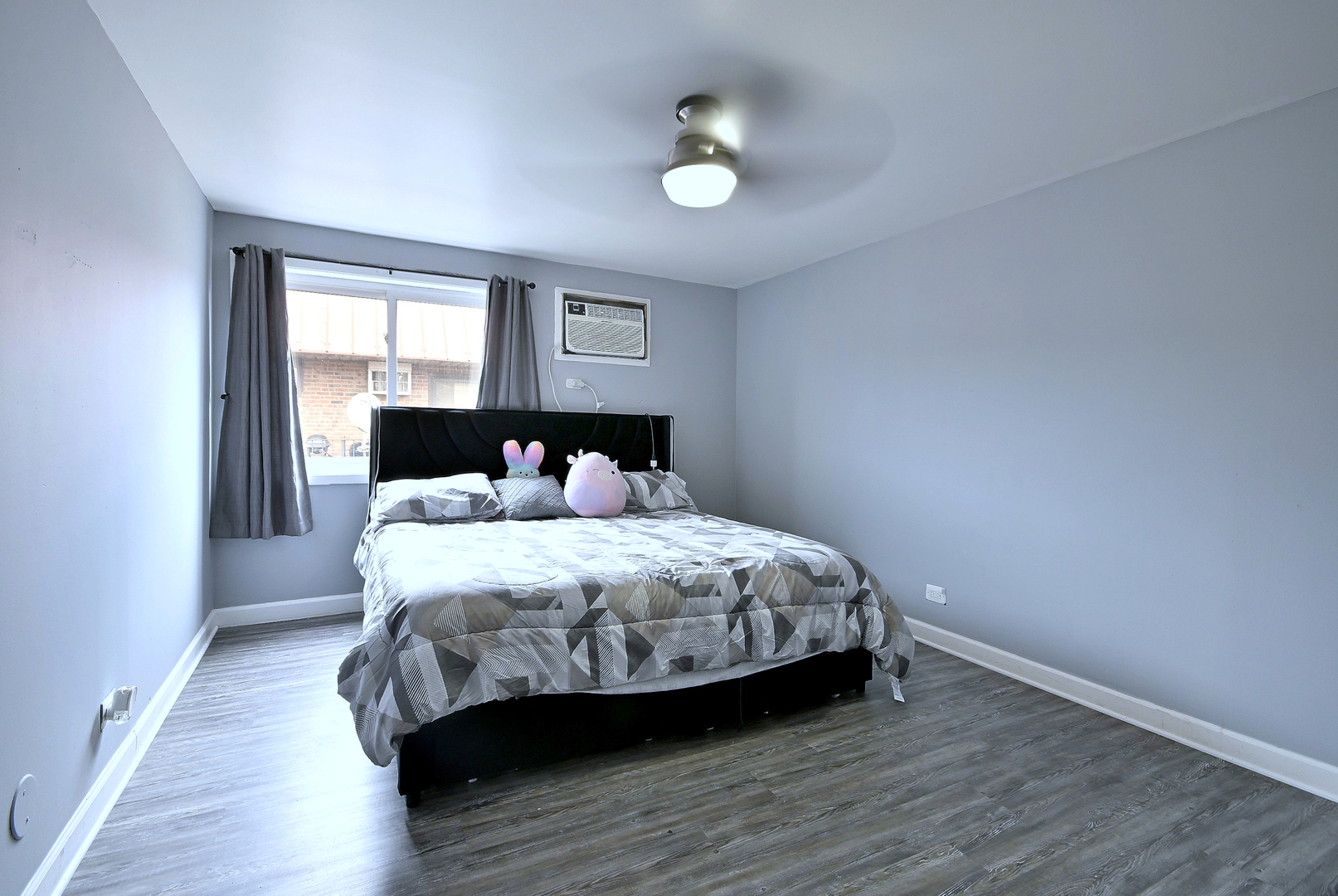 2325 N Neva Avenue 401b Property Photo 15