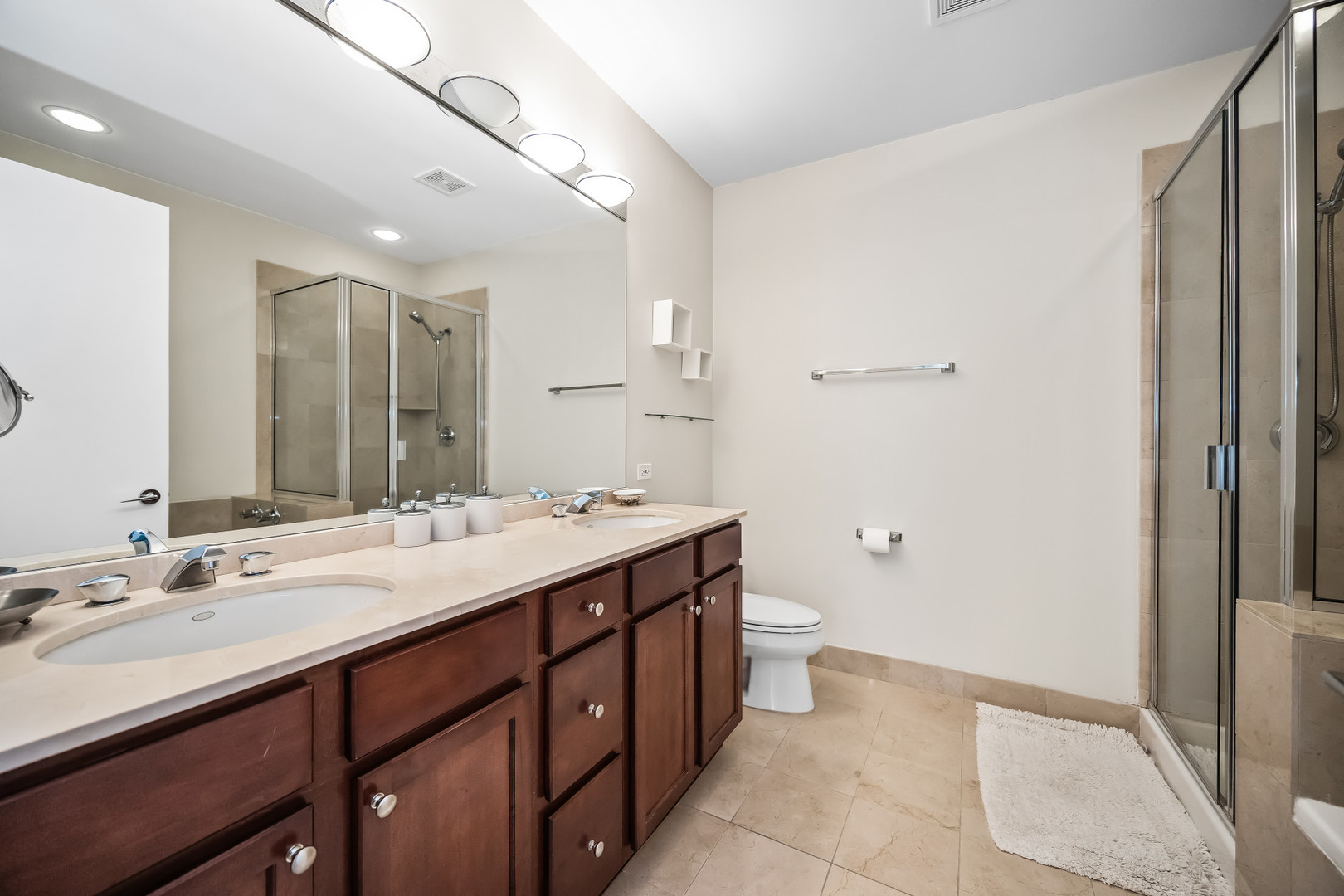 550 W Fulton Street 307 Property Photo 11