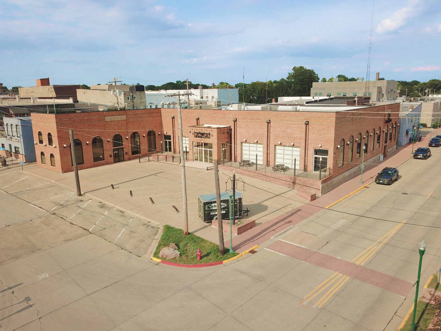 124 W Illinois Avenue Property Photo 1