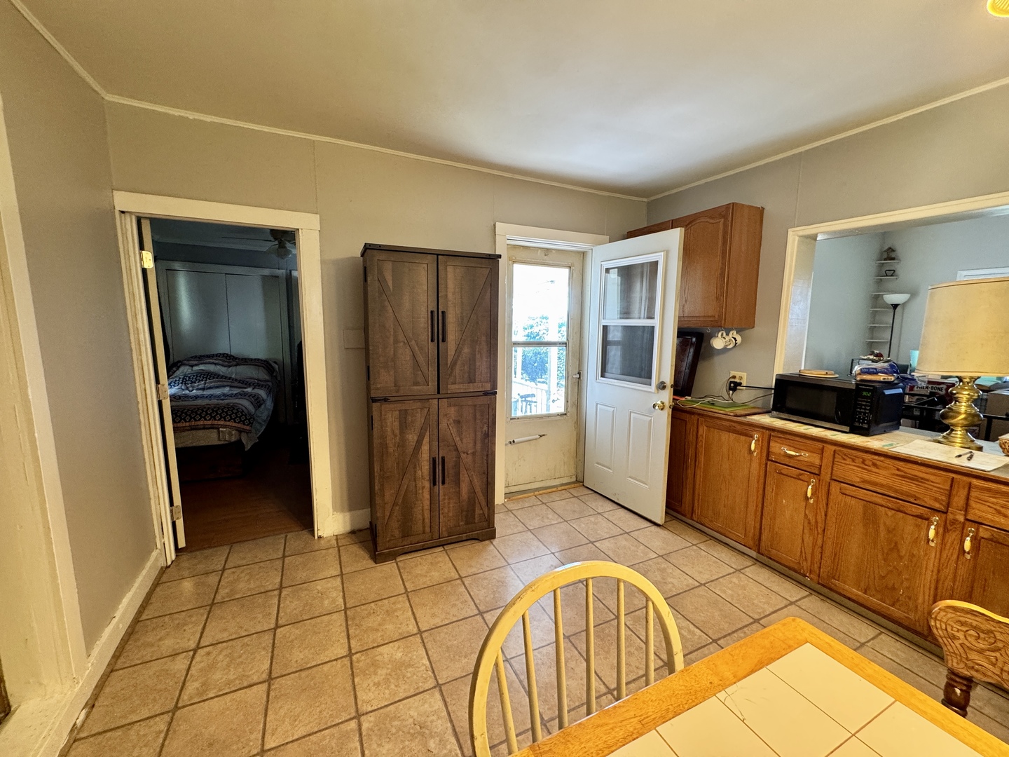 618 E Saint Paul Street Property Photo 8