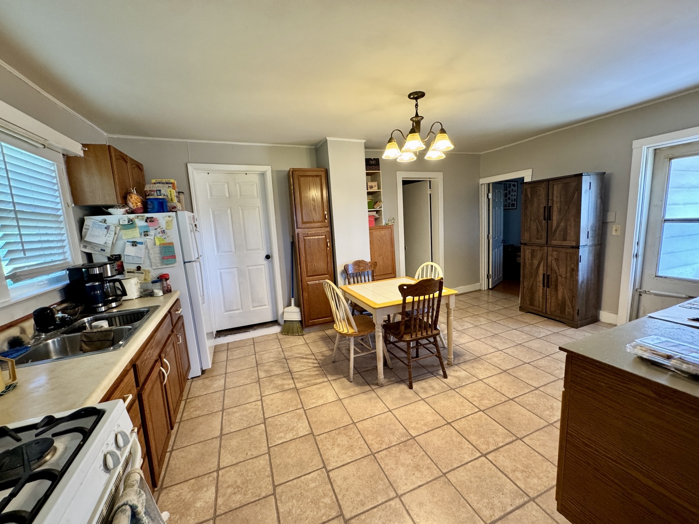 618 E Saint Paul Street Property Photo 10