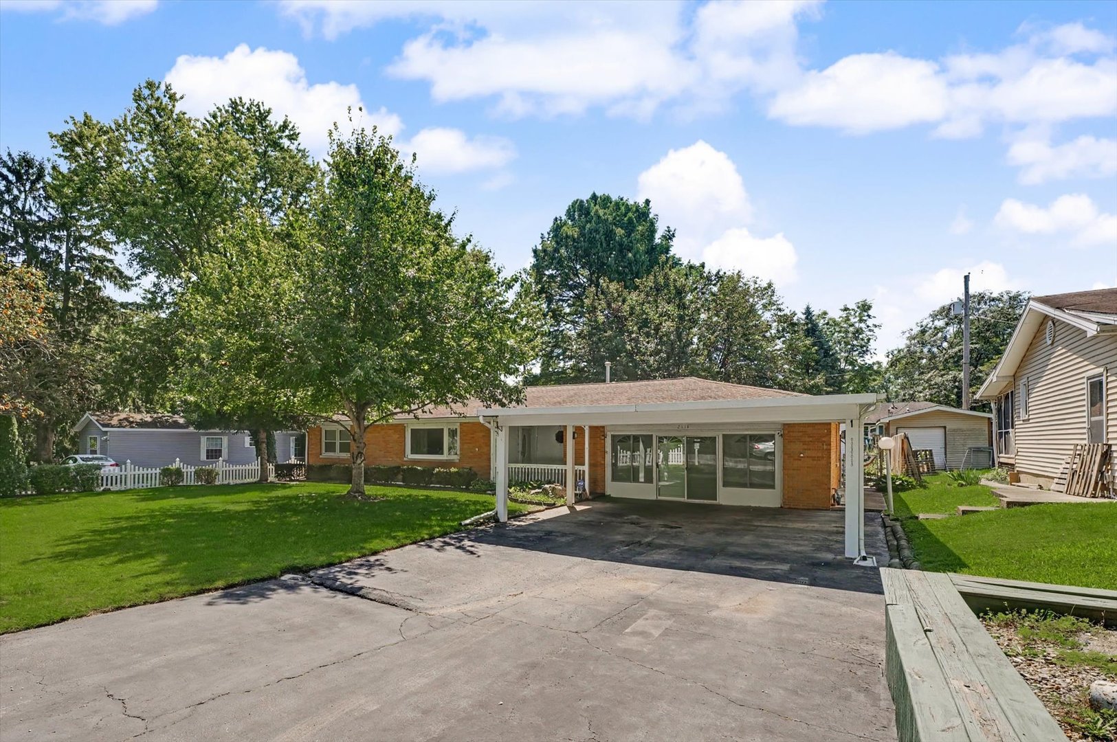 2411 Sharlyn Drive Property Photo 1