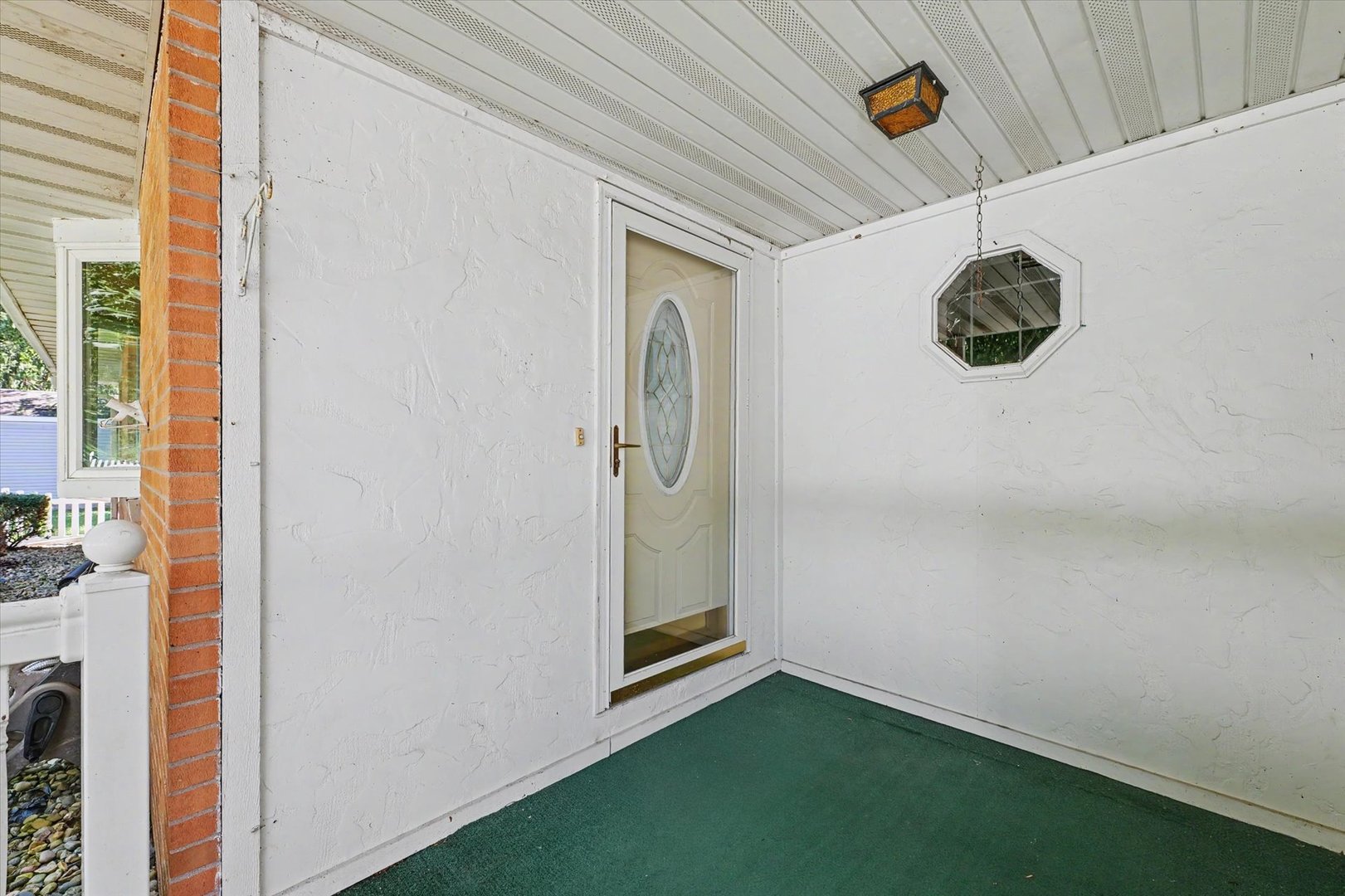 2411 Sharlyn Drive Property Photo 4
