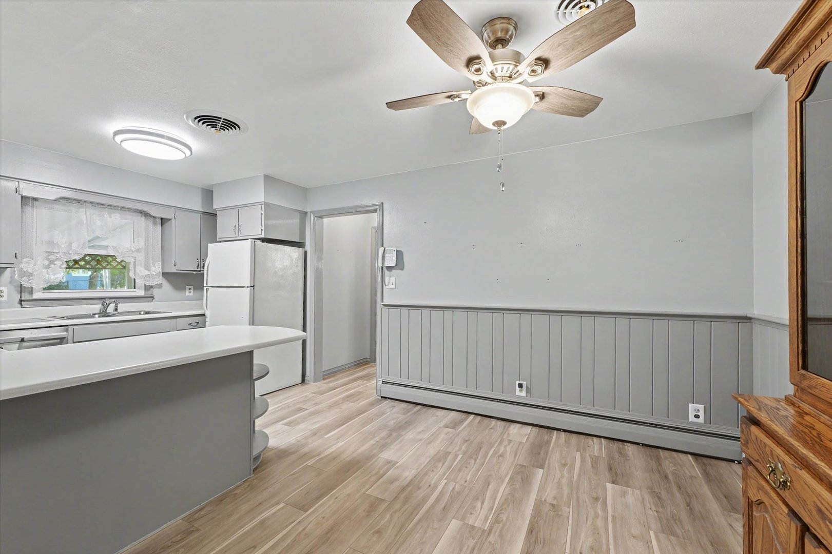 2411 Sharlyn Drive Property Photo 10