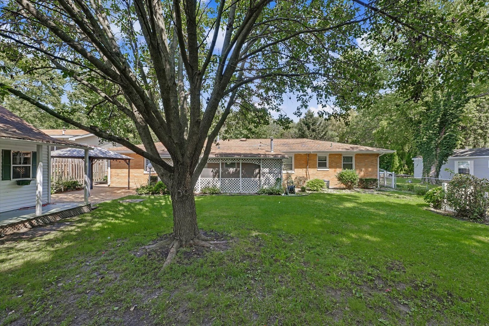 2411 Sharlyn Drive Property Photo 37
