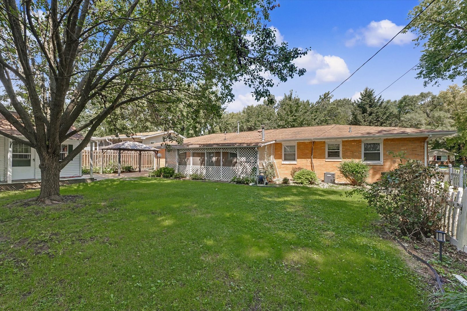 2411 Sharlyn Drive Property Photo 39