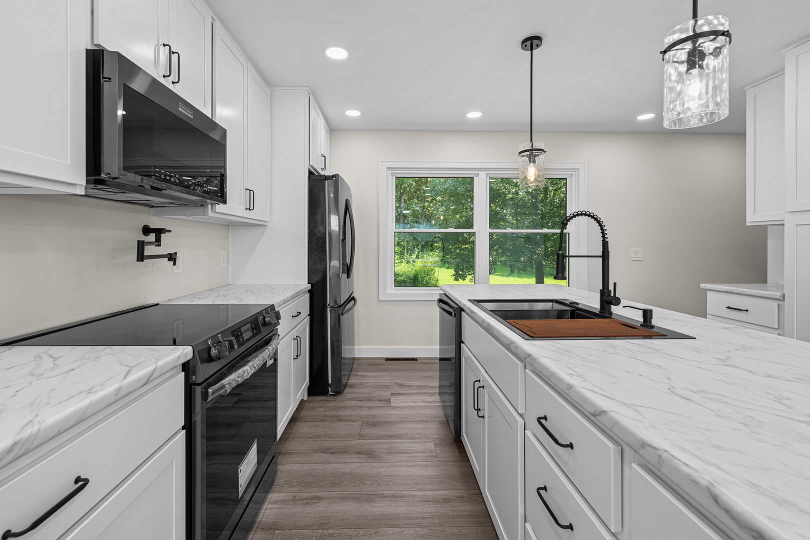 201 E Gails Street Property Photo 2