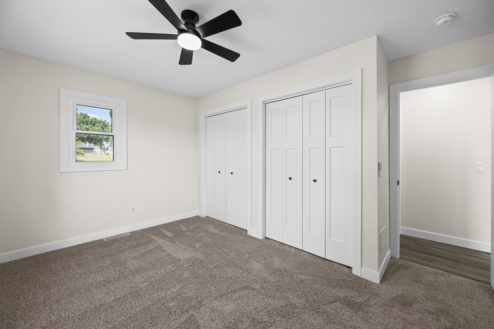 201 E Gails Street Property Photo 20