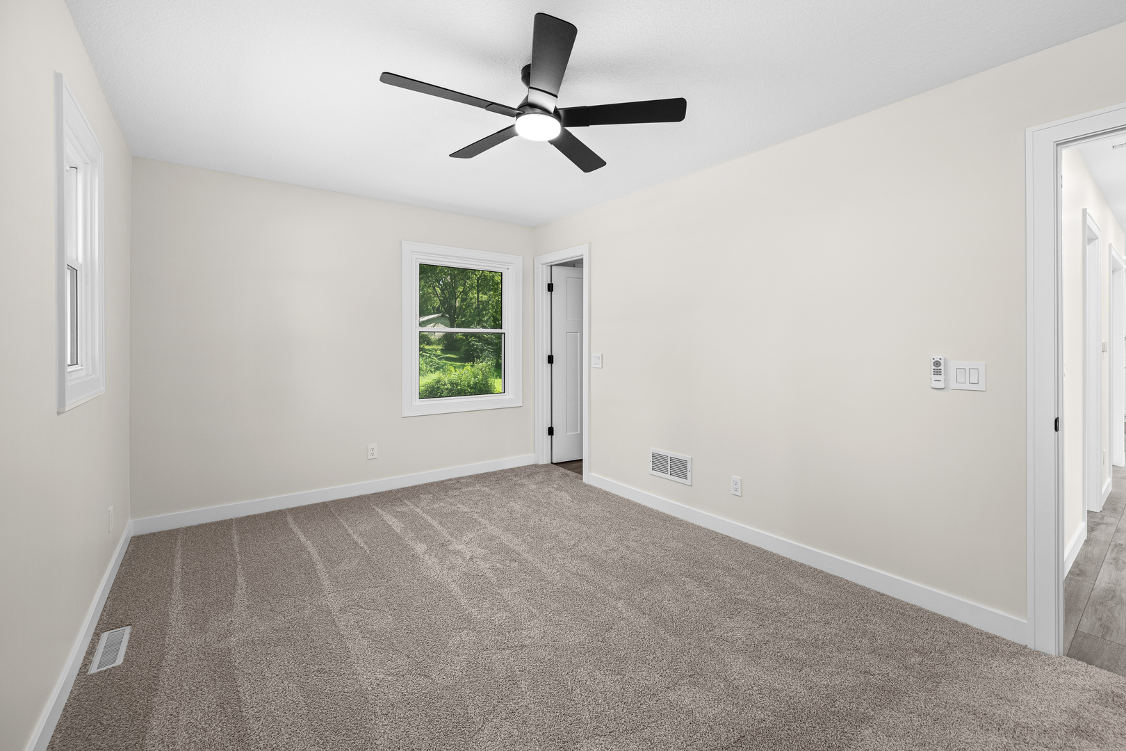 201 E Gails Street Property Photo 27