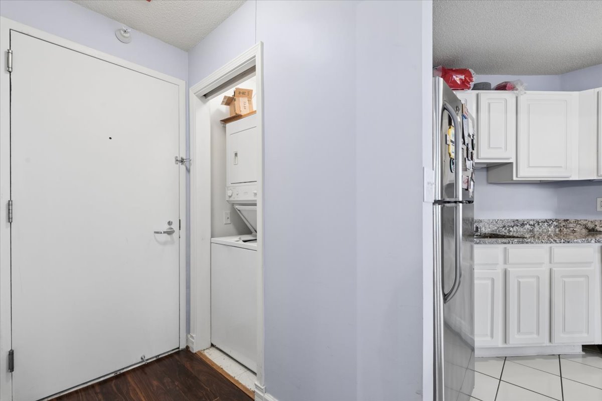 545 N Dearborn Street 1210 Property Photo 13