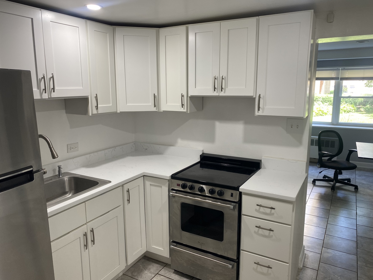 6104 N Winchester Avenue Gc Property Photo 14