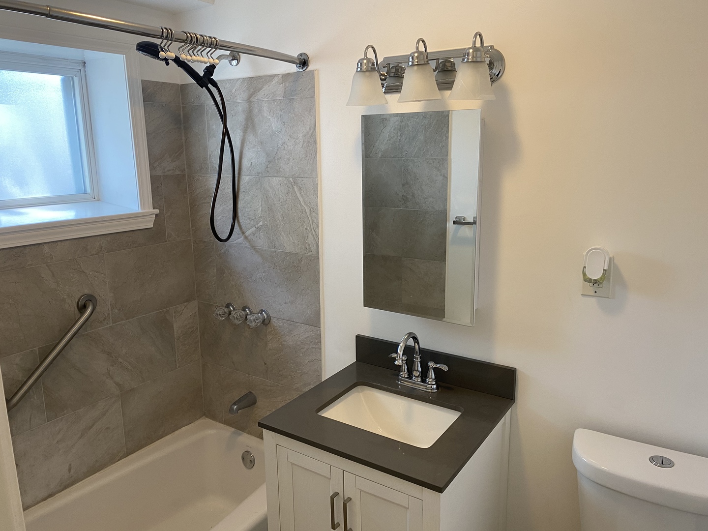 6104 N Winchester Avenue Gc Property Photo 22