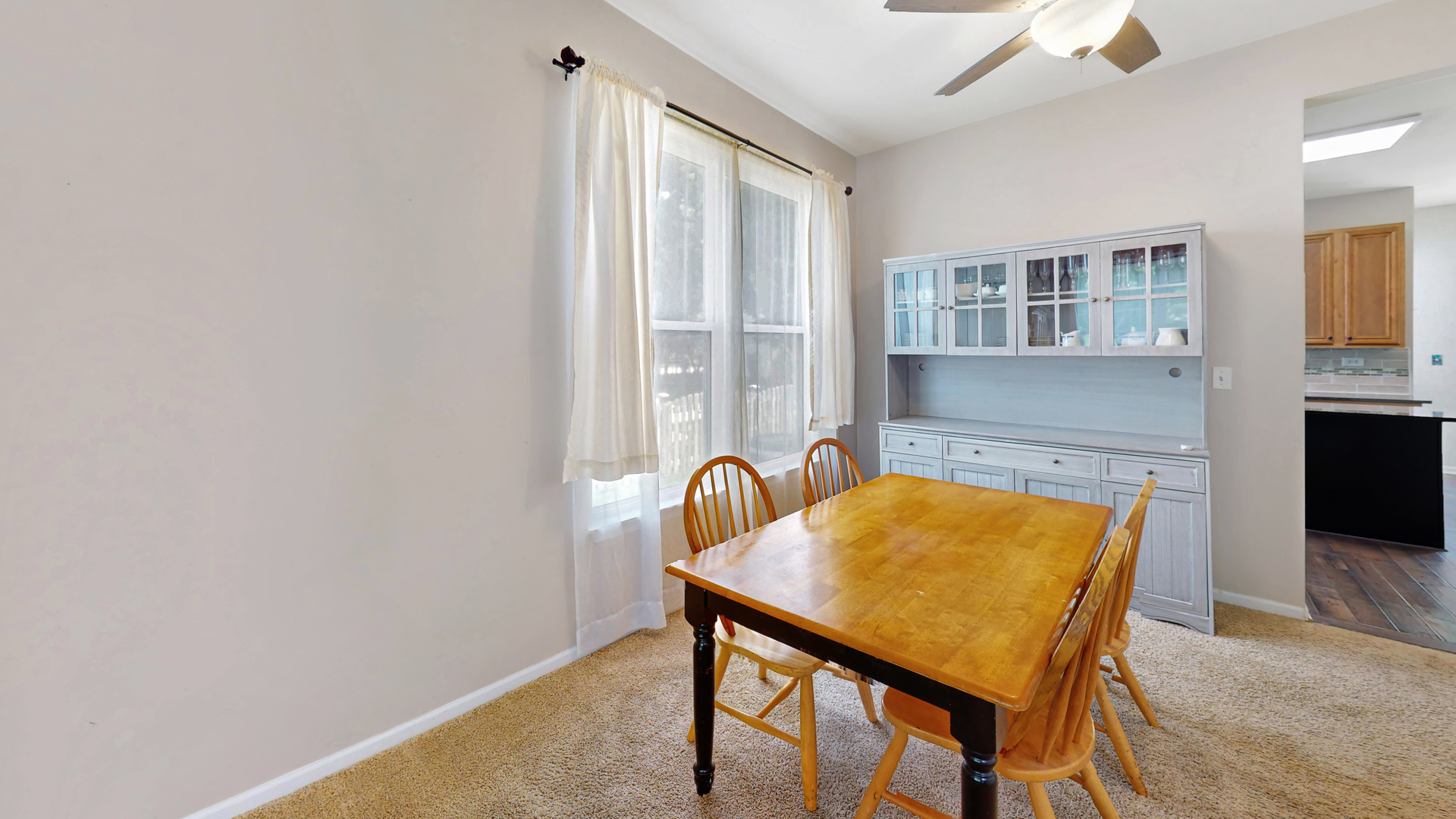 2955 Shetland Lane Property Photo 5