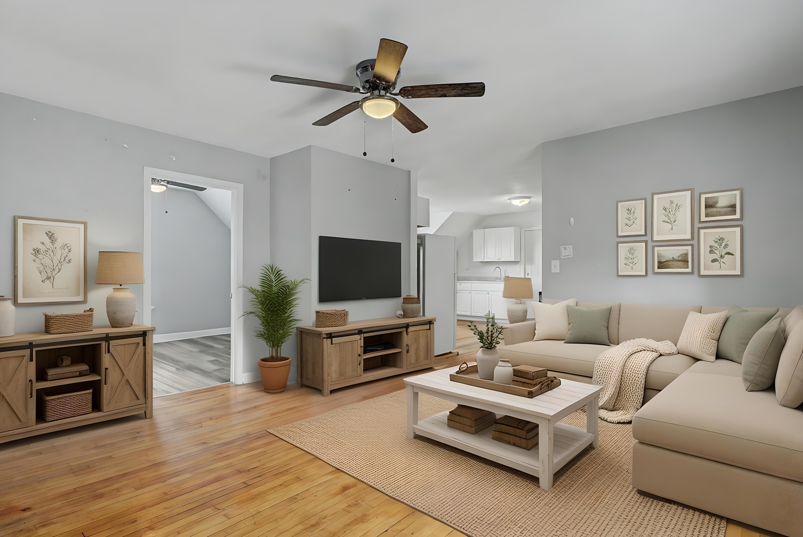 124 W 108th Place Property Photo 3