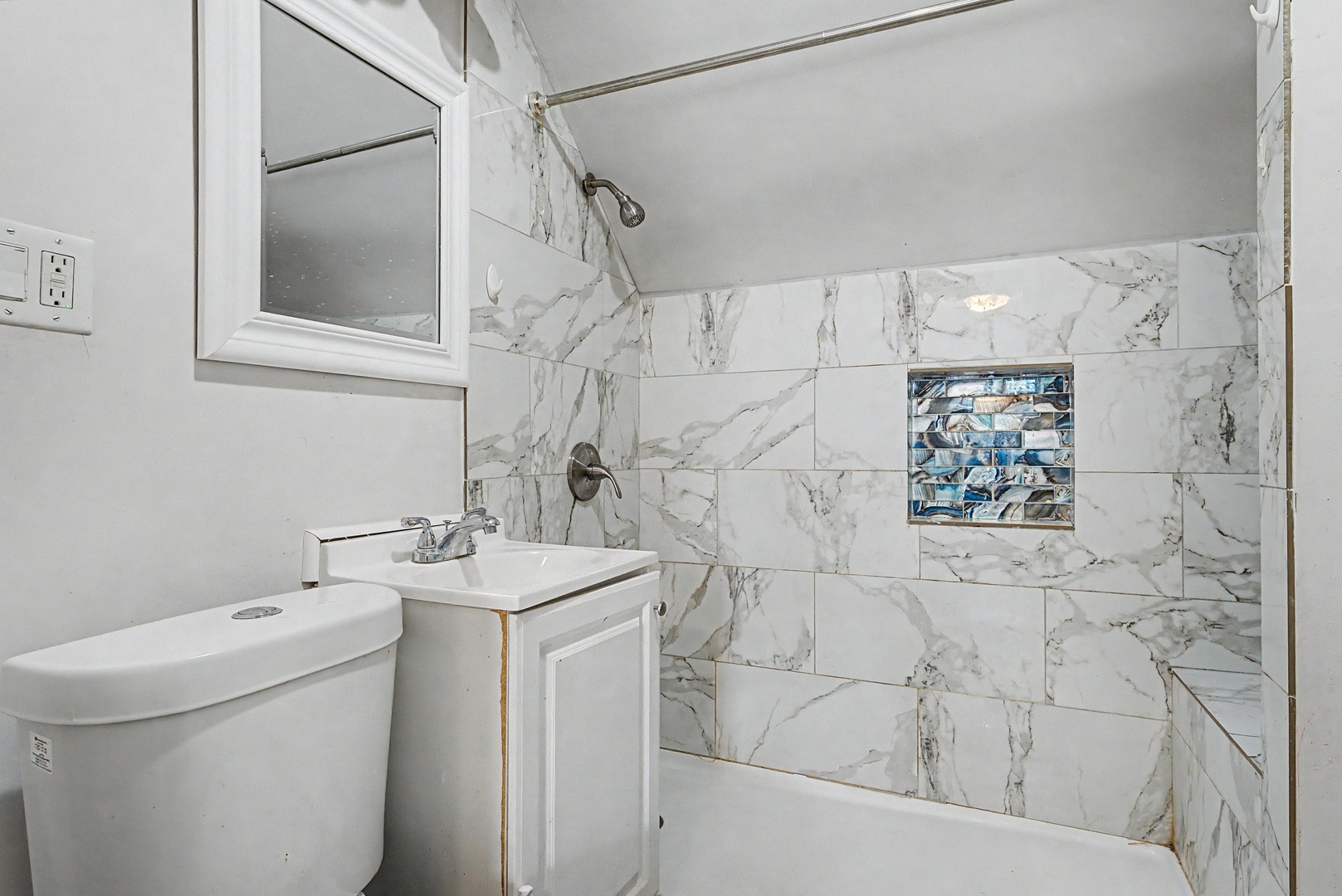 124 W 108th Place Property Photo 8