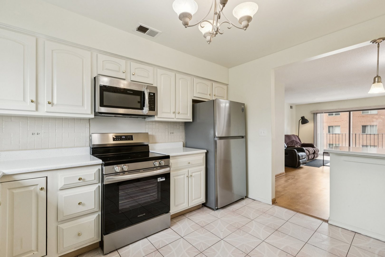 702 Cobblestone Circle D Property Photo 8