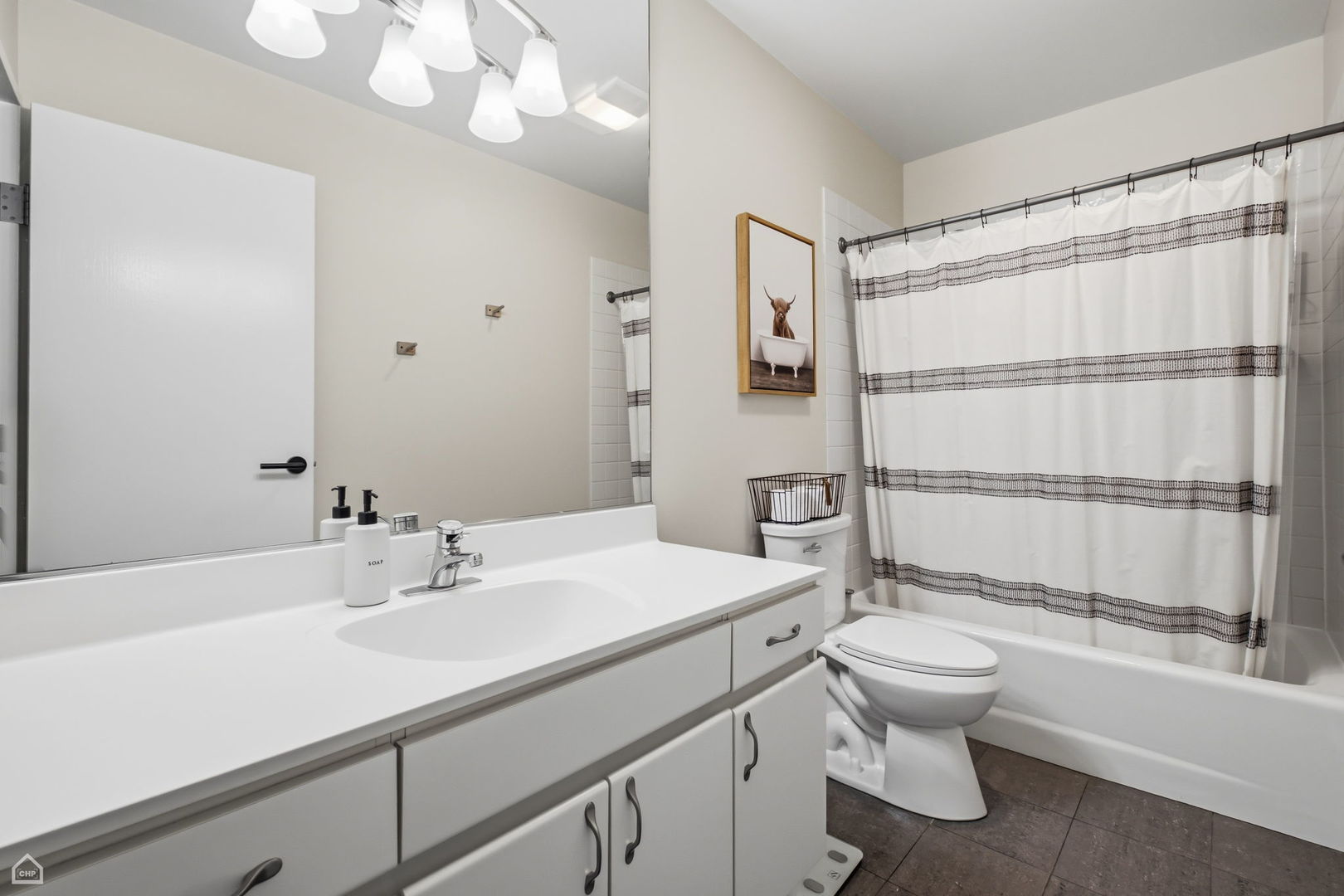 939 W Huron Street 201 Property Photo 14