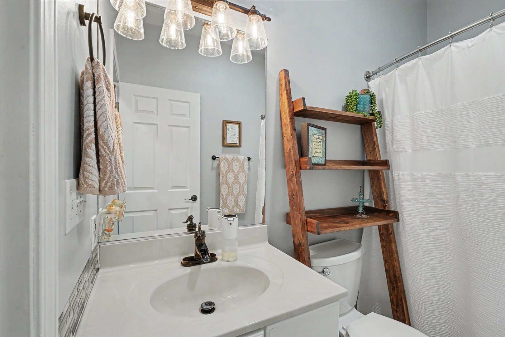 610 Erin Drive 610 Property Photo 20