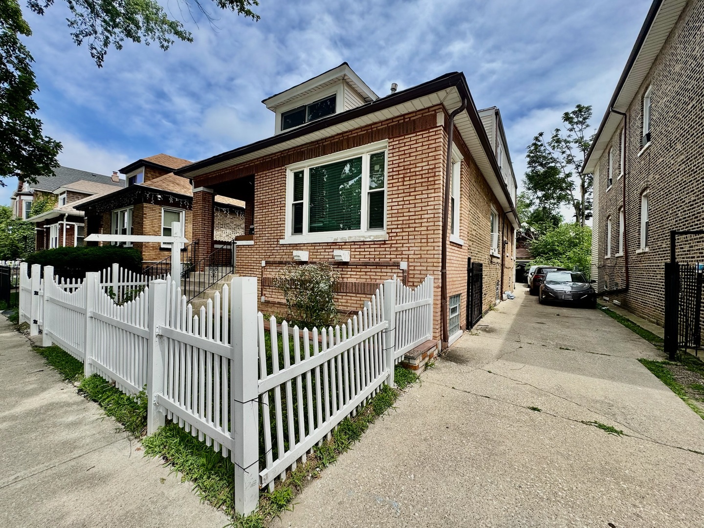 8325 S Saginaw Avenue Property Photo 1