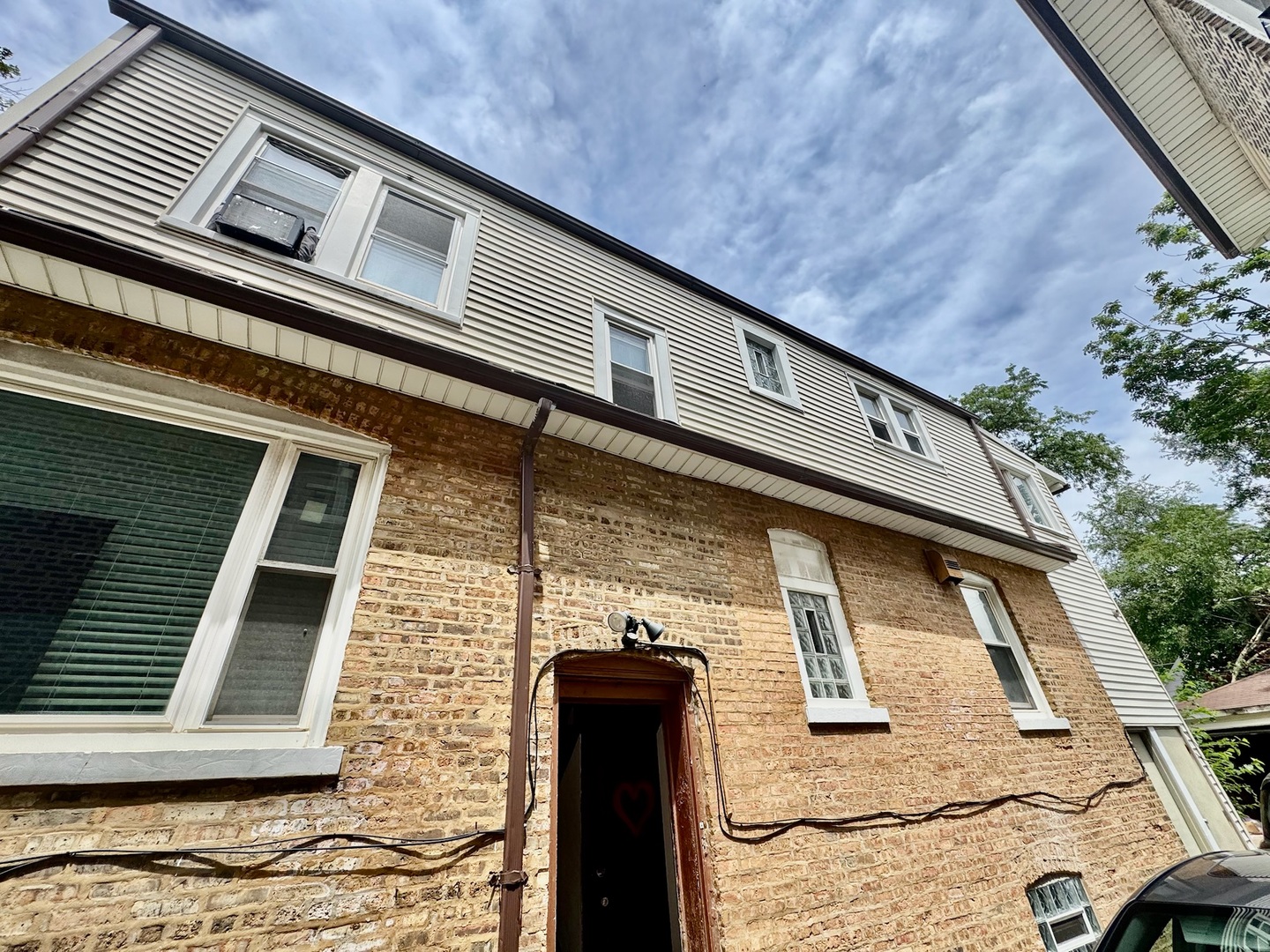 8325 S Saginaw Avenue Property Photo 3