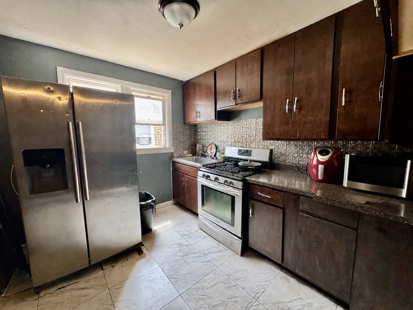 8325 S Saginaw Avenue Property Photo 15