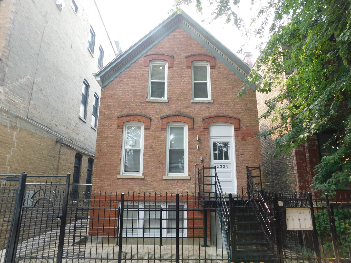 2329 W Mclean Avenue Property Photo 1